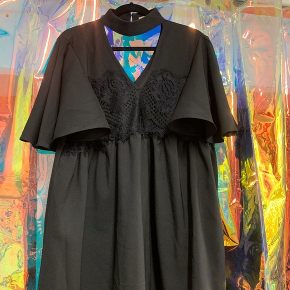 Black Short Sleeve Dress - Picture 1 of 5